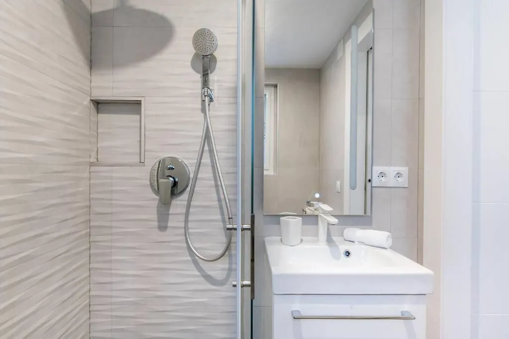 Apartamento Magnifico Atico En Frente De La Feria Sevilla 0*,