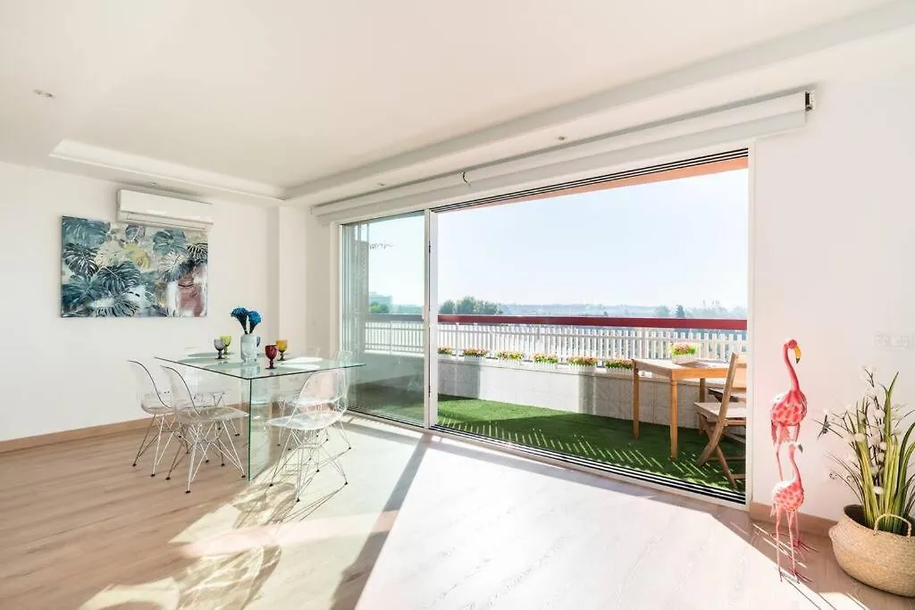 Apartamento Magnifico Atico En Frente De La Feria Sevilla España