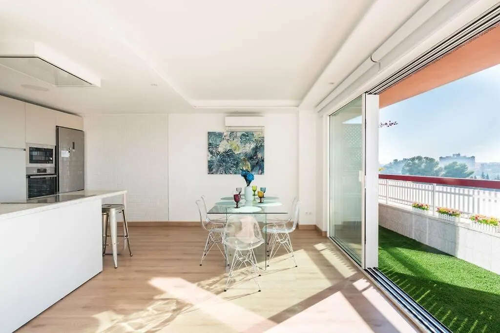 Apartamento Magnifico Atico En Frente De La Feria Sevilla