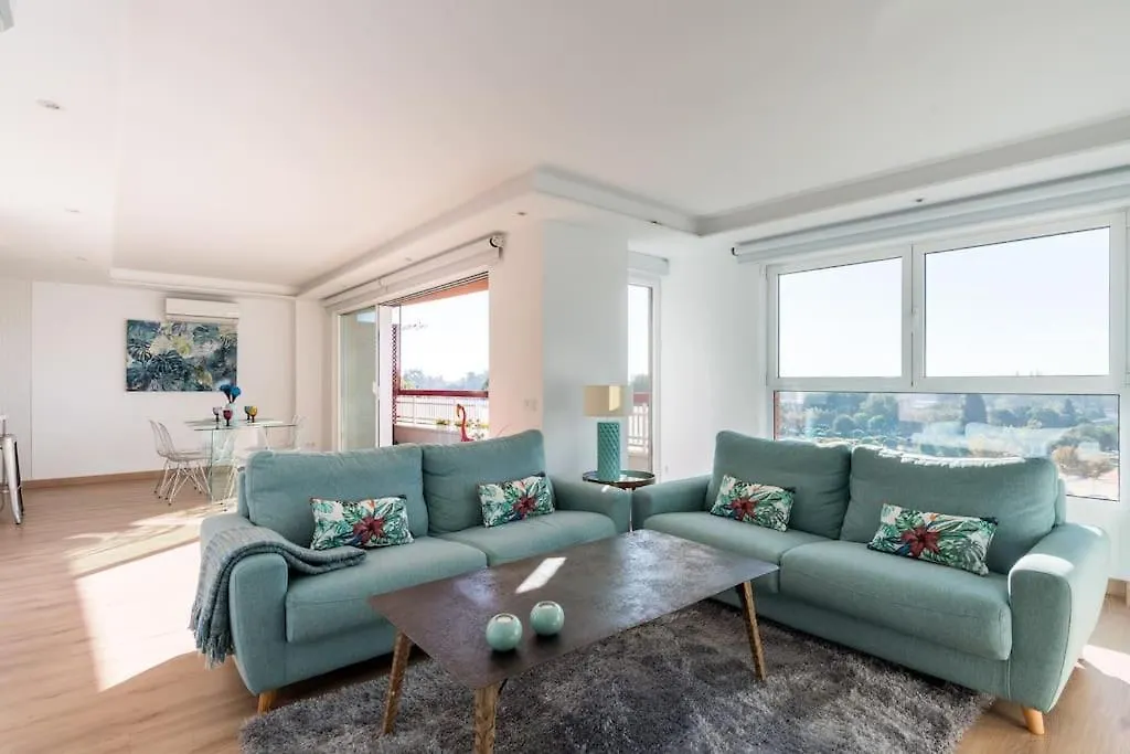 Apartamento Magnifico Atico En Frente De La Feria Sevilla